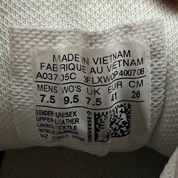 Converse Women's Size 9.5 Chuck Taylor All Star White Leather Lugged Sneakers - Picture 11 of 11